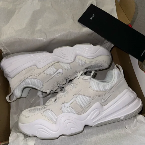 2023 Nike Women’s Tech Hera 'Photon Dust White' Cream Sneakers - Picture 9 of 15